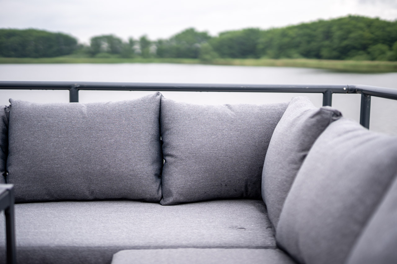 Lounge mit Kissen